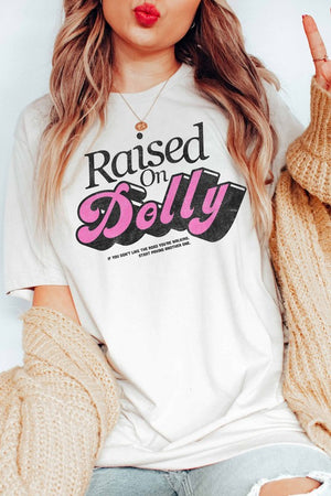 RAISED ON DOLLY GRAPHIC TEE PLUS SIZE